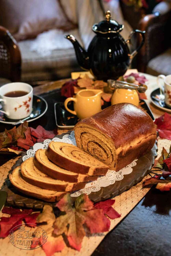 Cinnamon Swirl Loaf Perfect for Thanksgiving Gatherings Cinnamon Swirl Loaf Recipe Perfect for Thanksgiving Gatherings