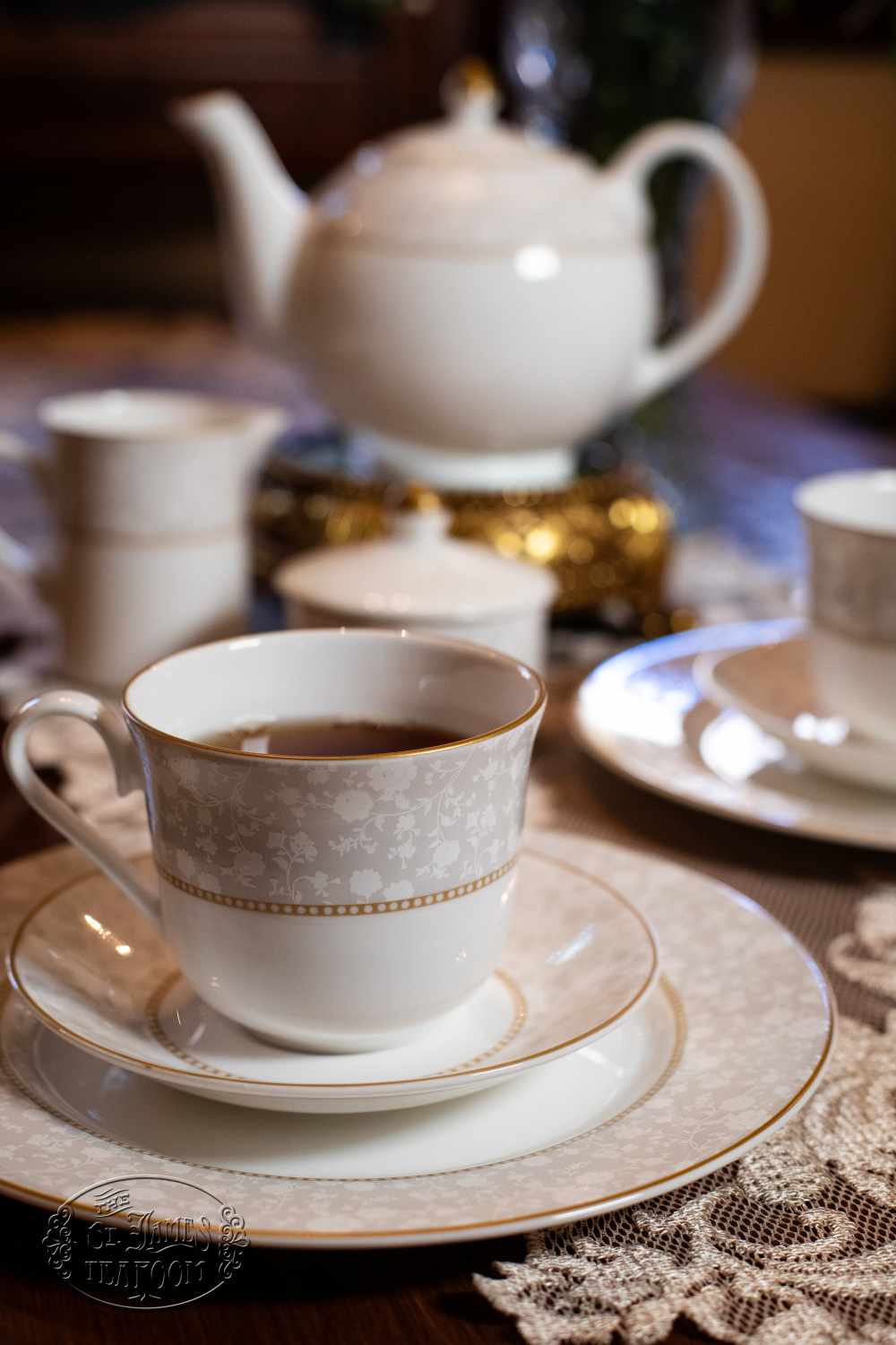 St. James China - Emmai's Roses Teacup St. James China - Emmai's Roses Teacup