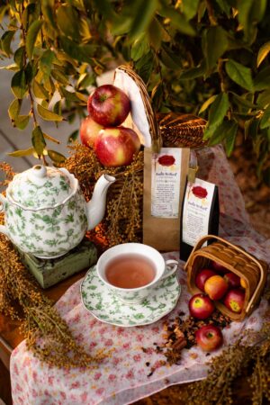 StJamesTearoomShopLooseLeafCaffeineFreeHerbalTeasSunlitOrchardVignette